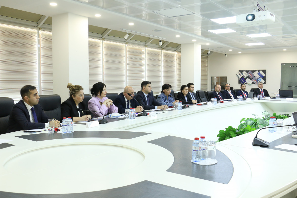 İİTKM-də dağ-mədən və metallurgiya sənayesinin inkişafına dair Dövlət Proqramı üzrə indikativ planlaşdırma müzakirə olunub